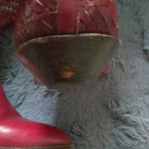 Evan Picone Burgundy Vintage Boots - Picture 3 of 8